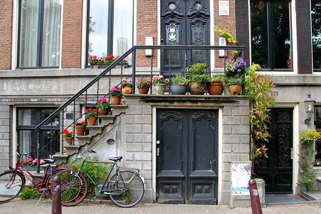 Julia Willard, Falling Off Bicycles, Amsterdam foto