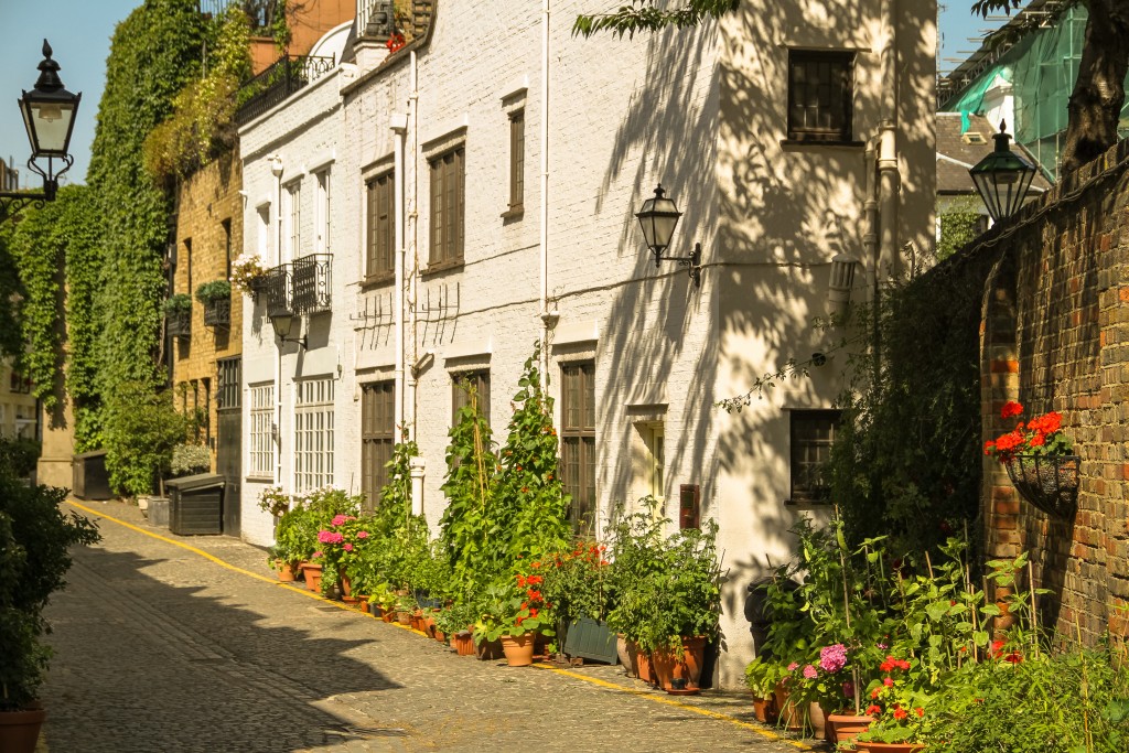 London, England, London photo, Julia Willard, Falling Off Bicycles, Julie Willard, mews