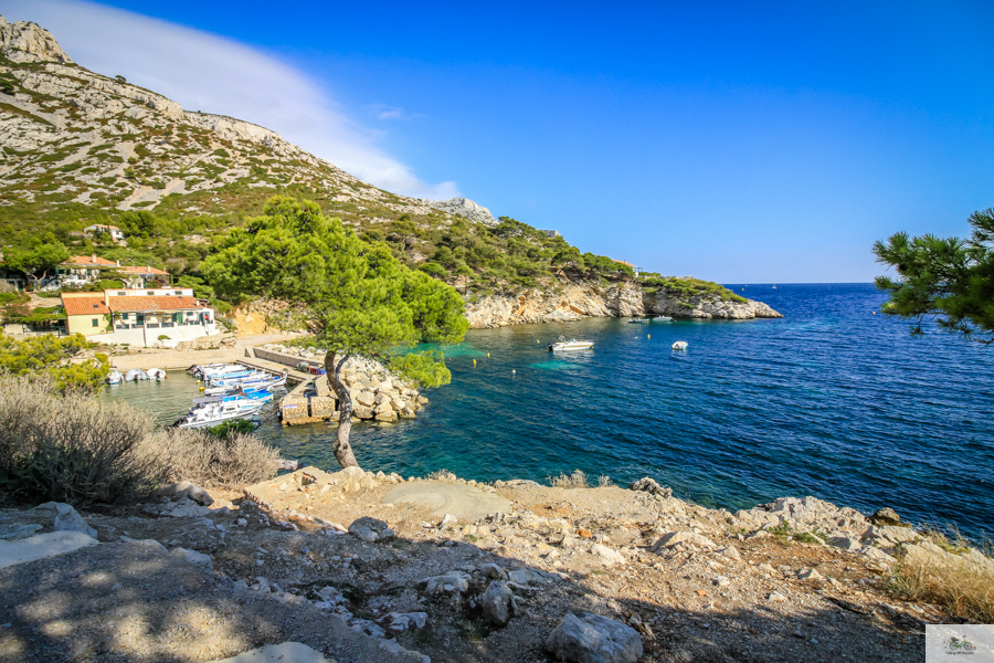 Falling Off Bicycles, Julia Willard, France Instagrammer, calanque, Provence, Côte d'Azur, Mediterranean Sea, swim in France, Calanque Sormiou