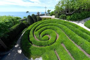 Julia Willard, Julie Willard, Julia Arias, Etretat, Normandy, visit France, French garden