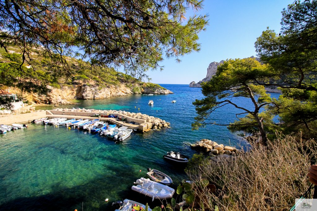 Falling Off Bicycles, Julia Willard, France Instagrammer, calanque, Provence, Côte d'Azur, Mediterranean Sea, swim in France