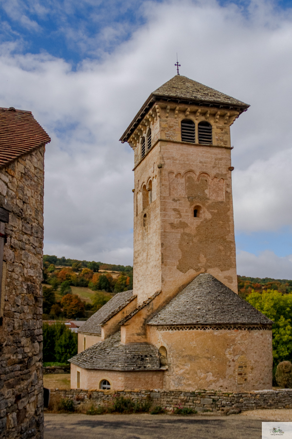 Julia Willard, Julie Willard, Falling Off Bicycles, Bourgogne, Burgundy, wine travel, Blanot, French wine country, Chateau Cormatin