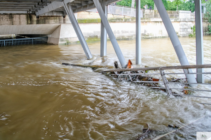 flood, Paris, Seine, Paris flood 2016, grue 2016 Paris, Julia Willard, Julie Willard, Falling Off Bicycles