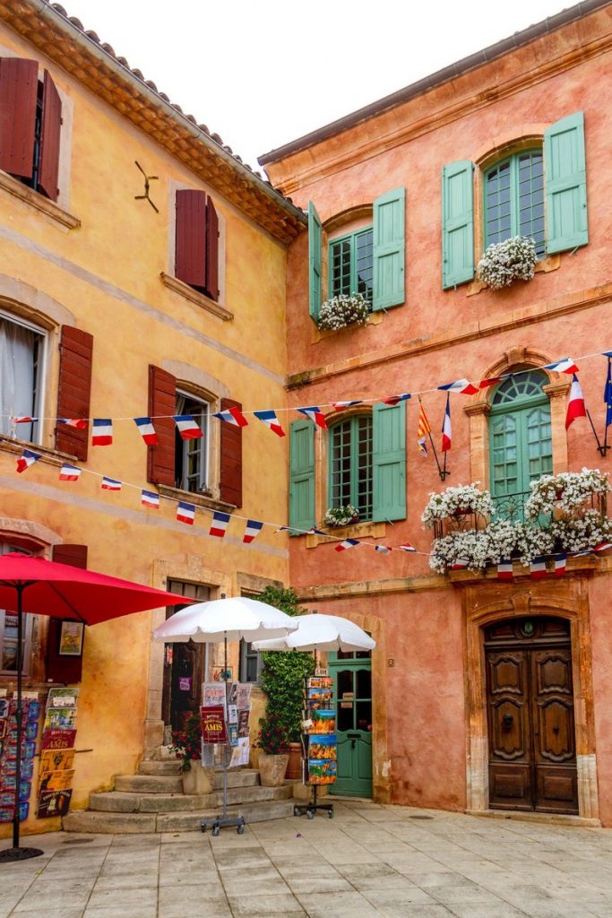 Provence shuttered windows scene, south of France colorful photo, fine art France photography, travel photo, Julia Willard, Paris blog, Julie Willard, Falling Off Bicycles, Roussillon