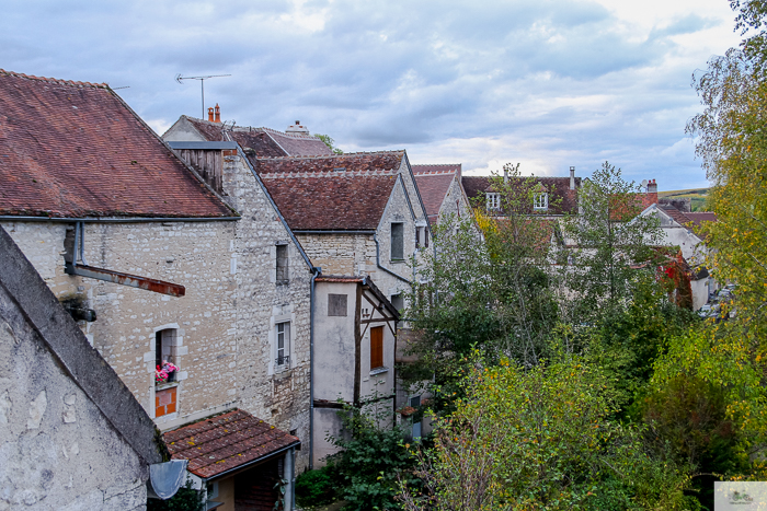 Julia Willard, Julie Willard, Julia Arias, Falling Off Bicycles, My Bourgogne, Yonne, Auxerre, Chablis, Noyers, Vezelay, wine, Hotel du Vieux Moulin, fall leaves, wine trip, Paris getaway, Abbaye de Pontigny, Hostellerie du Clos, Auxerre