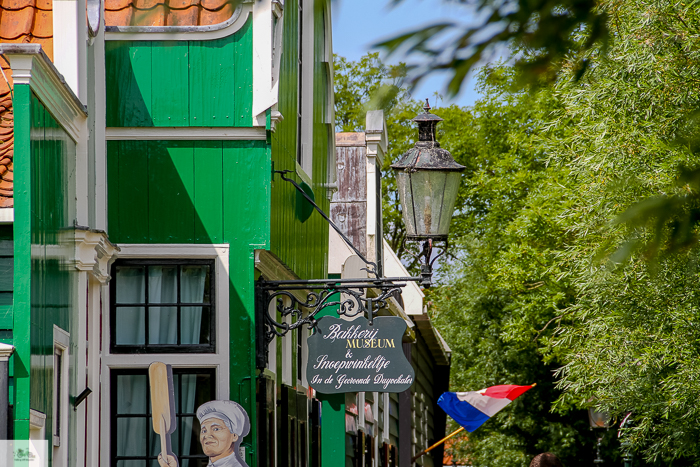 Julia Willard, Julie Willard, Falling Off Bicycles, Julia Arias, Netherlands, summer, Amsterdam, Zaanse Schans, day trip Amsterdam, Dutch countryside, travel in Holland, Holland, Holland pics, noord Holland, windmills, Dutch windmills, cycle Holland, bike, bicycle, bike paths Netherlands