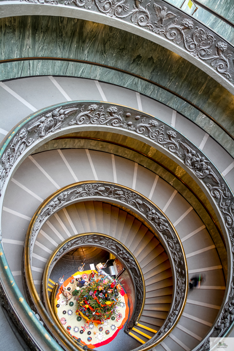 Julia Willard, Julie Willard, Falling Off Bicycles, Julia Arias, bike in France, American in Rome,, Christmas in Rome, cycle Rome