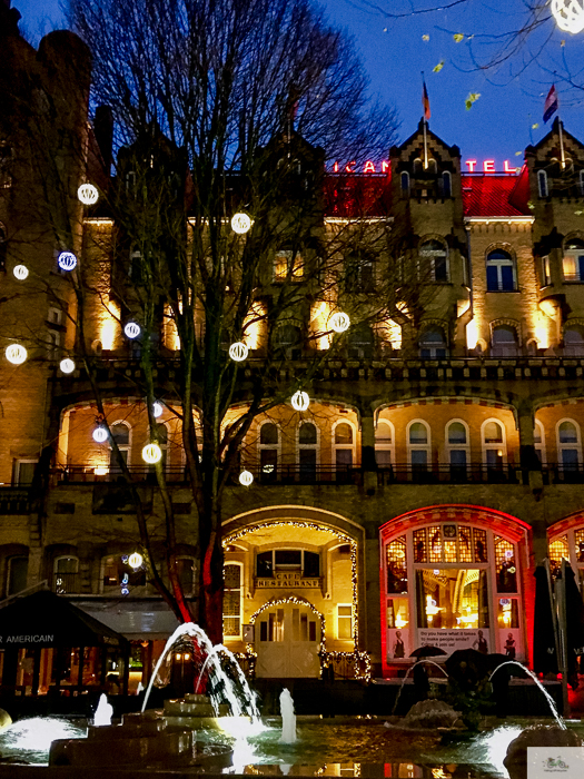 Julia Willard, Julie Willard, Falling Off Bicycles, Julia Arias, Europe photography, Amsterdam, Christmas in Amsterdam, bike in Amsterdam