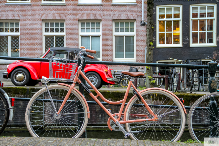 Julia Willard, Veloretti, Julia Arias, Julie Willard, Amsterdam, Netherlands, biking in Amsterdam,